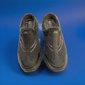 Skecher sports slip on D’Lites Black Women Size 11~ New